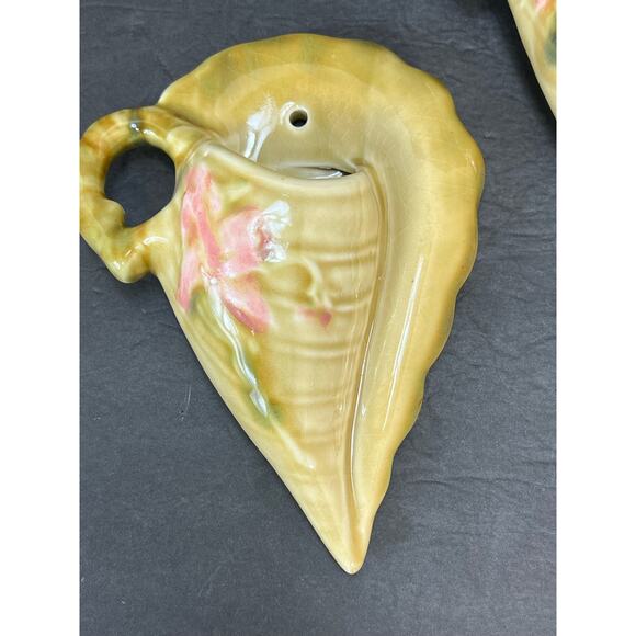 Vintage Hull Wall Pockets Pair Set Woodland Floral Green Pink 1940s Conch Shell - Picture 2 of 11